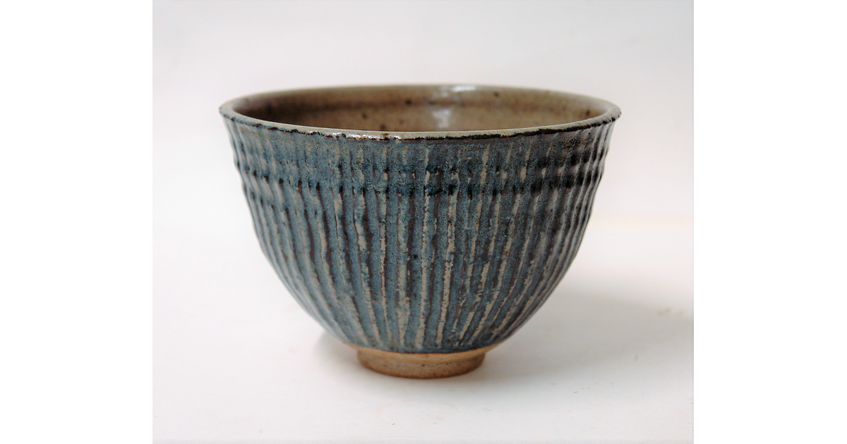 Realisations (Public Auctions) / Pottery New Zealand MAD On Collections