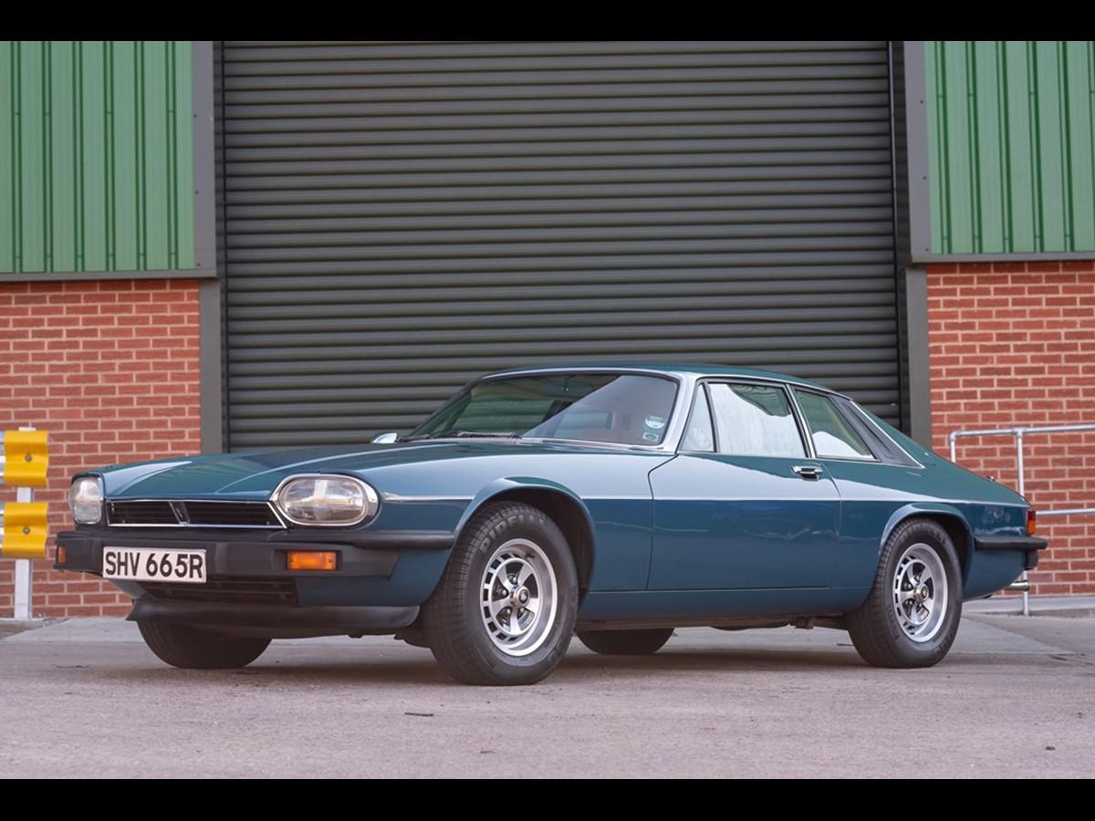 https://cdn.madonc.com/thumbnails/100648_73cay_1977-jaguar-xjs-coupe-1-1500x1500.jpg